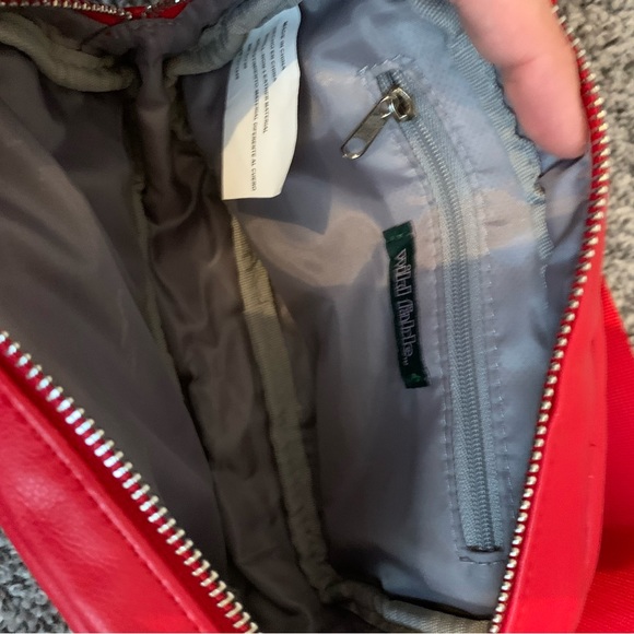 Wild Fable red crossbody bag that transitions into waist bag. NWOT. - Picture 3 of 7